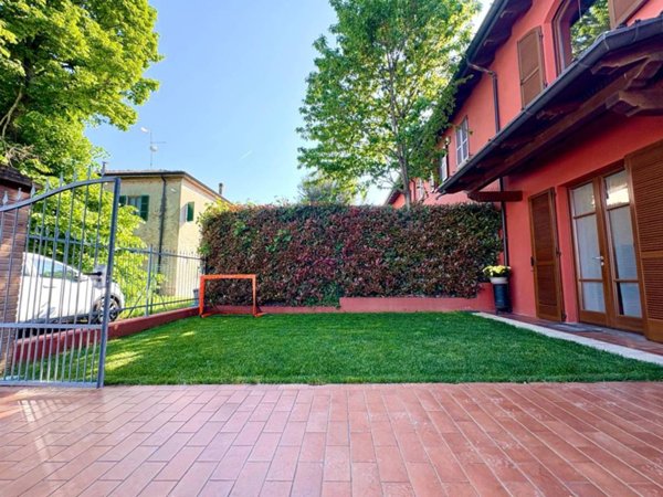 casa indipendente in vendita a San Giorgio Piacentino in zona Viustino