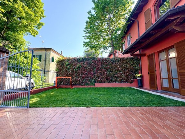 casa indipendente in vendita a San Giorgio Piacentino in zona Viustino
