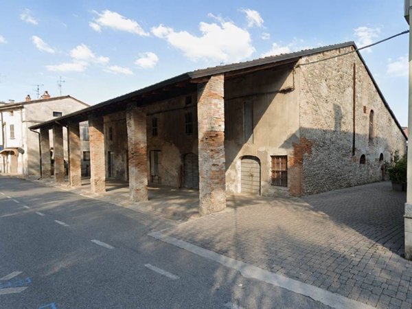 casale in vendita a San Giorgio Piacentino