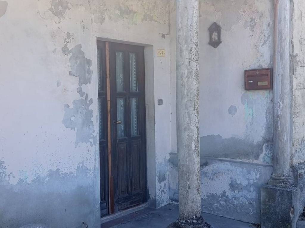 casa indipendente in vendita a San Giorgio Piacentino in zona Viustino