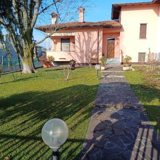 casa indipendente in vendita a San Giorgio Piacentino