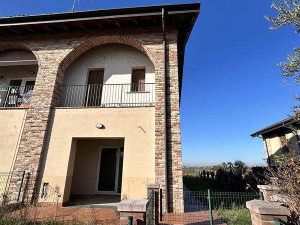 casa indipendente in vendita a San Giorgio Piacentino in zona Case Nuove
