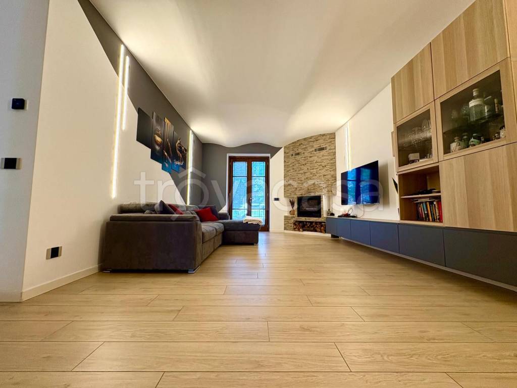 casa indipendente in vendita a San Giorgio Piacentino in zona Viustino