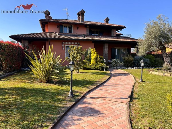 casa indipendente in vendita a San Giorgio Piacentino in zona Viustino