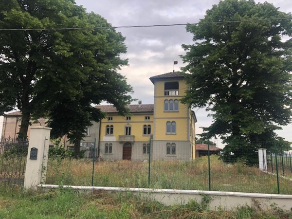 casa indipendente in vendita a San Pietro in Cerro
