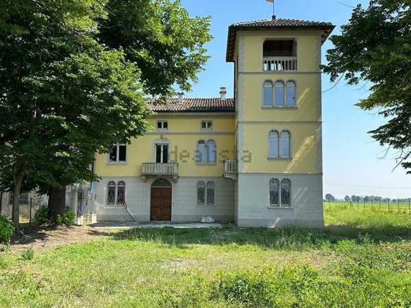 casa indipendente in vendita a San Pietro in Cerro