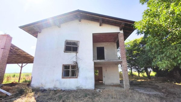 casa indipendente in vendita a San Pietro in Cerro