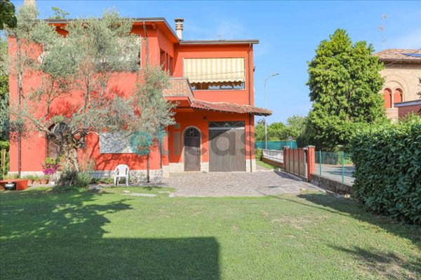 casa indipendente in vendita a San Pietro in Cerro