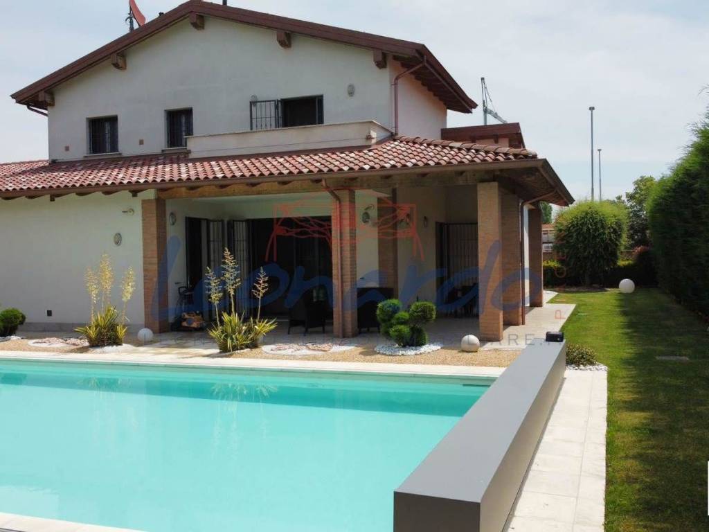 casa indipendente in vendita a Sarmato