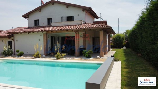 casa indipendente in vendita a Sarmato