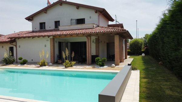 casa indipendente in vendita a Sarmato