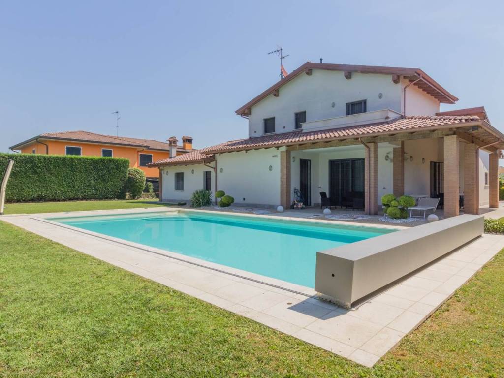 casa indipendente in vendita a Sarmato