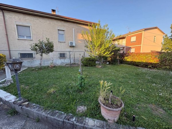 casa indipendente in vendita a Sarmato