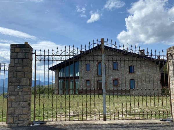 casa indipendente in vendita a Travo