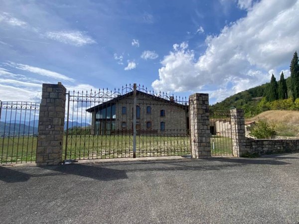 casa indipendente in vendita a Travo