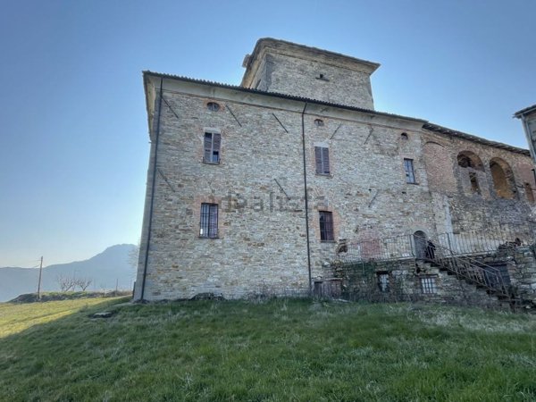 casa indipendente in vendita a Travo