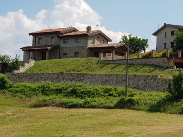 casa indipendente in vendita a Travo