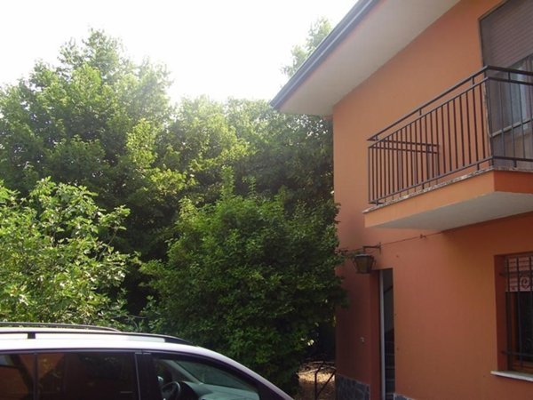 casa indipendente in vendita a Travo in zona Quadrelli