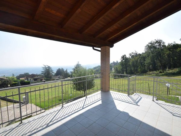 casa indipendente in vendita a Travo in zona Pigazzano