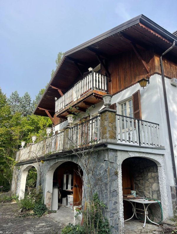 casa indipendente in vendita a Travo