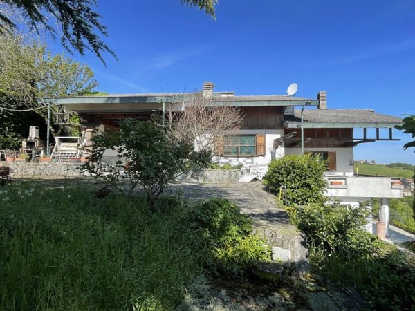 casa indipendente in vendita a Travo