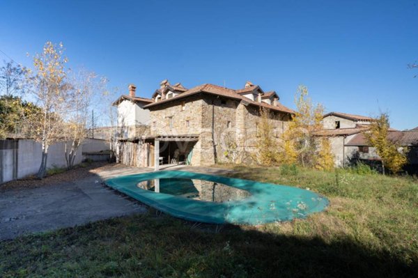 casa indipendente in vendita a Travo
