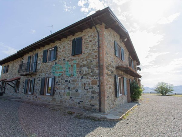 casa indipendente in vendita a Travo