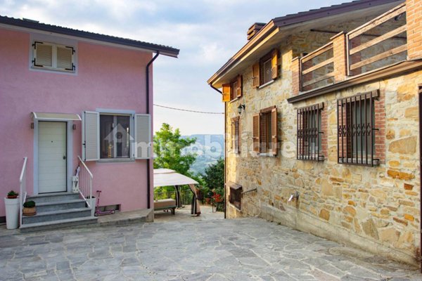 casa indipendente in vendita a Travo in zona Fellino