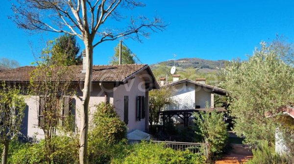 casa indipendente in vendita a Travo