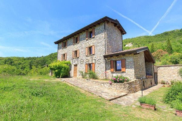 casa indipendente in vendita a Travo