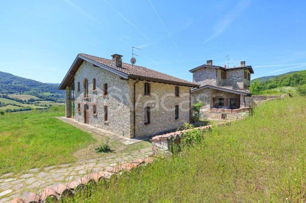 casa indipendente in vendita a Travo