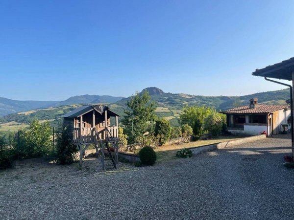 casa indipendente in vendita a Travo
