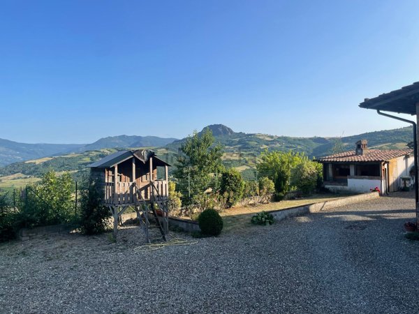 casa indipendente in vendita a Travo