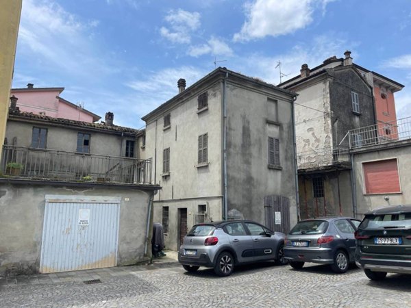 casa indipendente in vendita a Travo