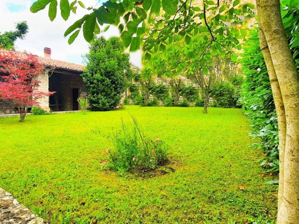 casa indipendente in vendita a Travo