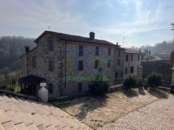 casa indipendente in vendita a Travo in zona Pigazzano
