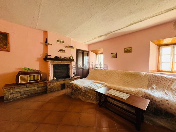 casa indipendente in vendita a Travo