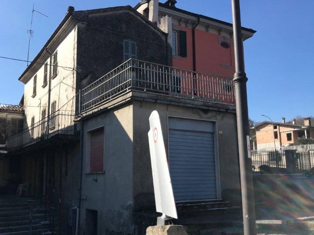 casa indipendente in vendita a Travo