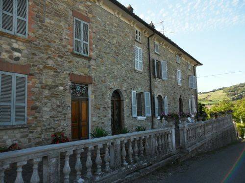 casa indipendente in vendita a Travo