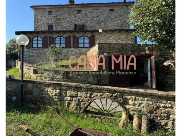 casale in vendita a Travo in zona Pigazzano
