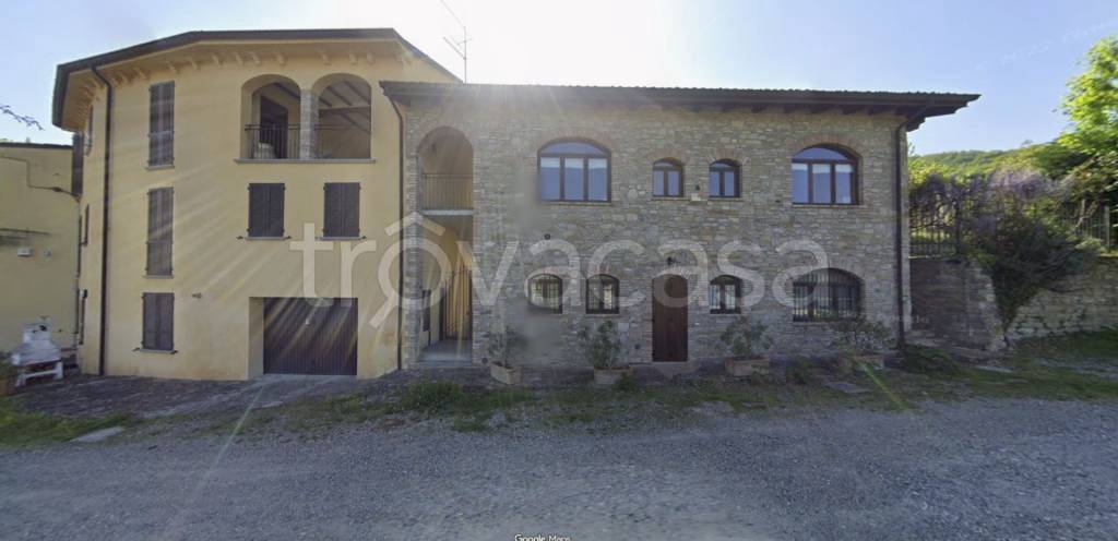 appartamento in vendita a Travo in zona Quadrelli