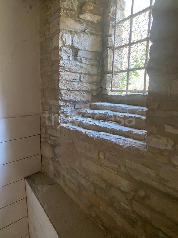 casa indipendente in vendita a Travo in zona Cernusca