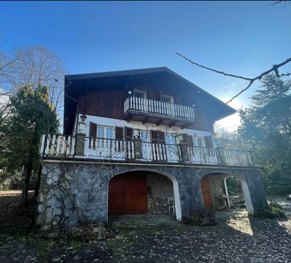 casa indipendente in vendita a Travo