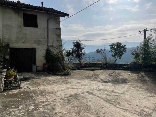 appartamento in vendita a Travo