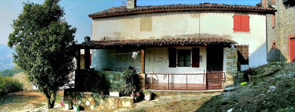 esavano in vendita a Travo