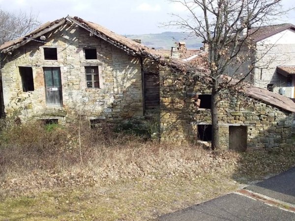 casa indipendente in vendita a Travo