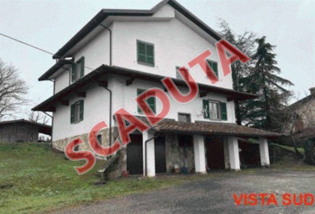 casa indipendente in vendita a Travo