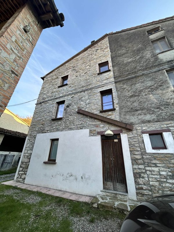 appartamento in vendita a Travo