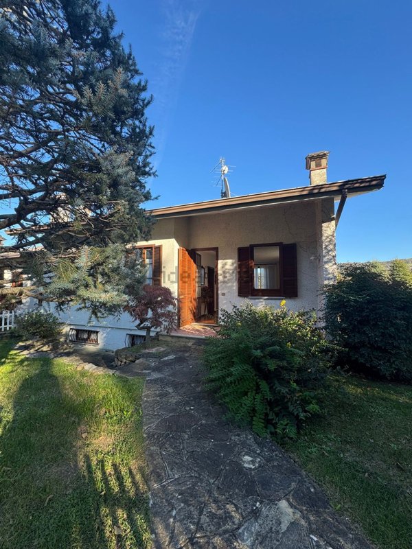 casa indipendente in vendita a Travo