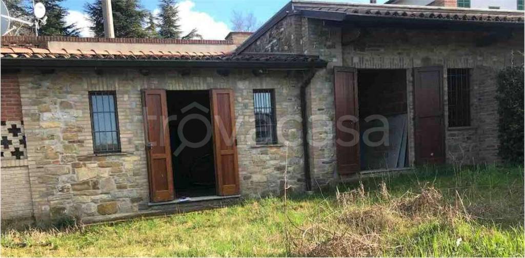 casa indipendente in vendita a Travo